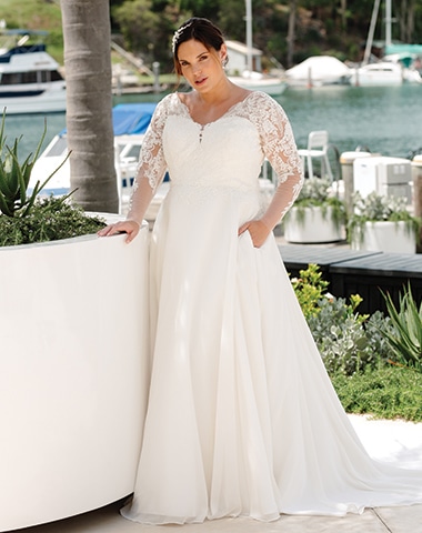 Dominique - Full Skirt, Lace, Vintage - Diva Curves Collection Wedding Dresses