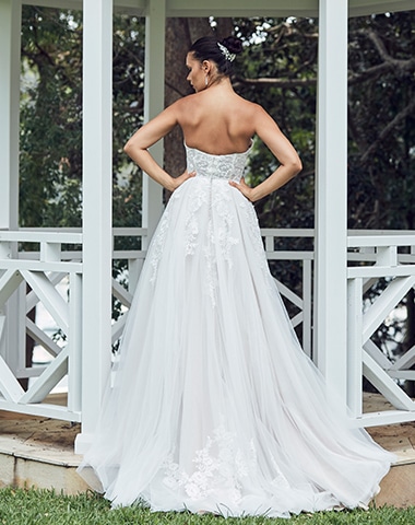 Georgia - Full Skirt, Lace, Vintage - Emanuella Collection Wedding Dresses