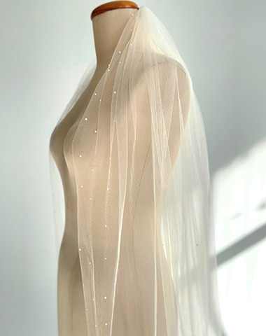 Custom - Scattered pearl veil C572B | Peter Trends Bridal