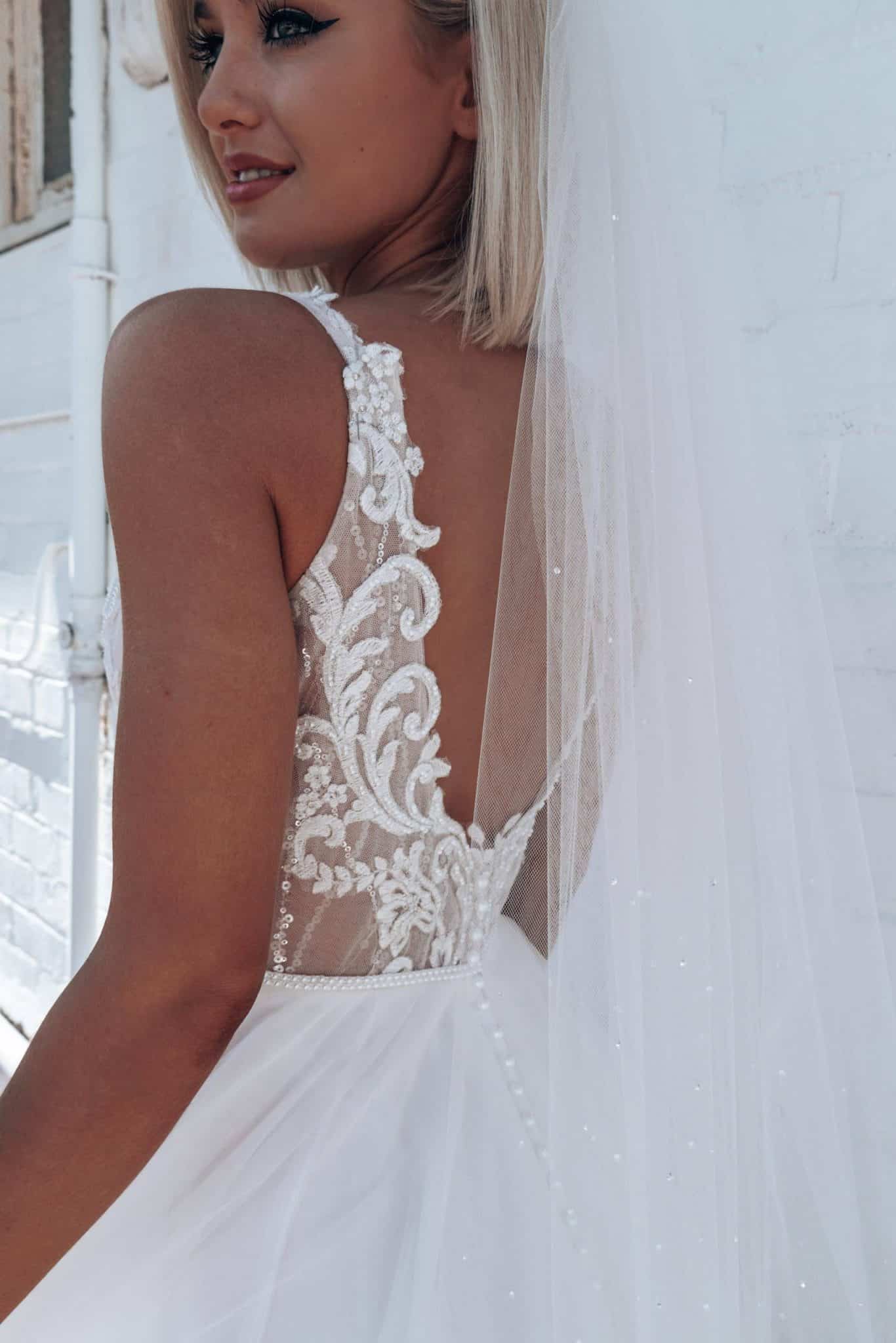 South Carolina brides meet Peter Trends Bridal and Rachel Rose for the first time at Savvy Brides Greenville USA