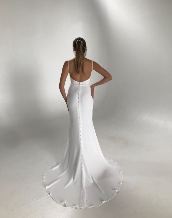 Como - Fit n Flare, Low Back - Emanuella Collection Wedding Dresses