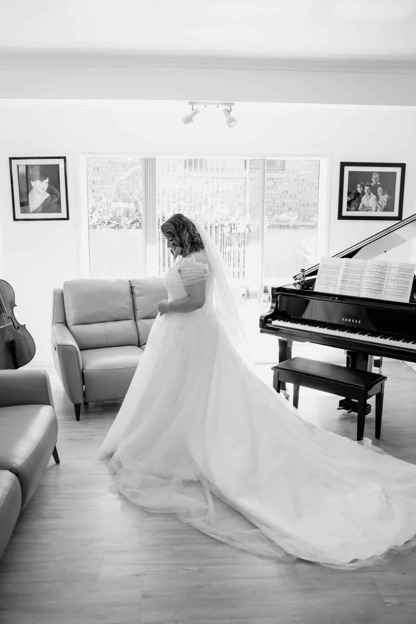 A modern wedding for bride Mandy and groom Drew which is just like a fun party