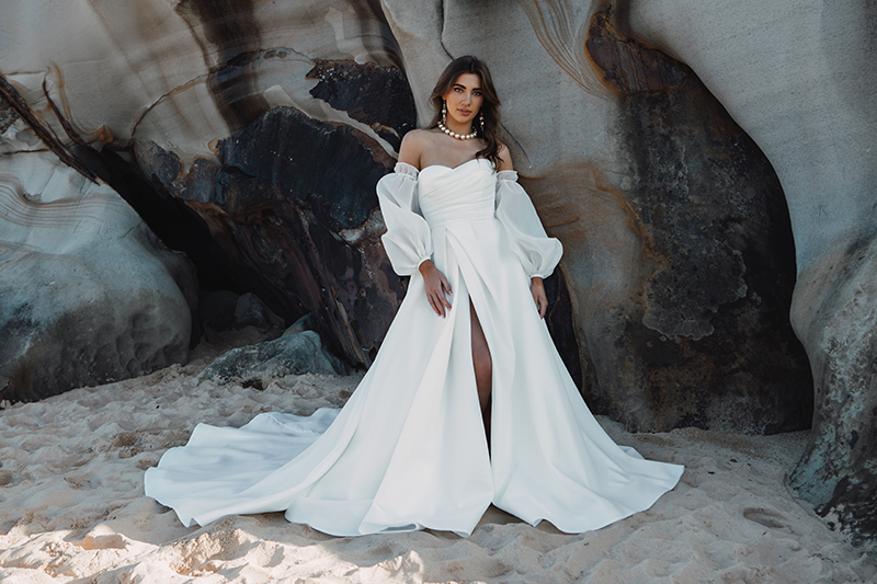 Bridal Trunk Show Geneva Illinois | Brittany wedding dress Emanuella by Peter Trends Bridal