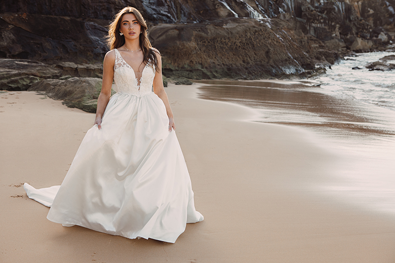 Bridal Trunk Show Geneva Illinois | Normandy wedding dress Emanuella by Peter Trends Bridal