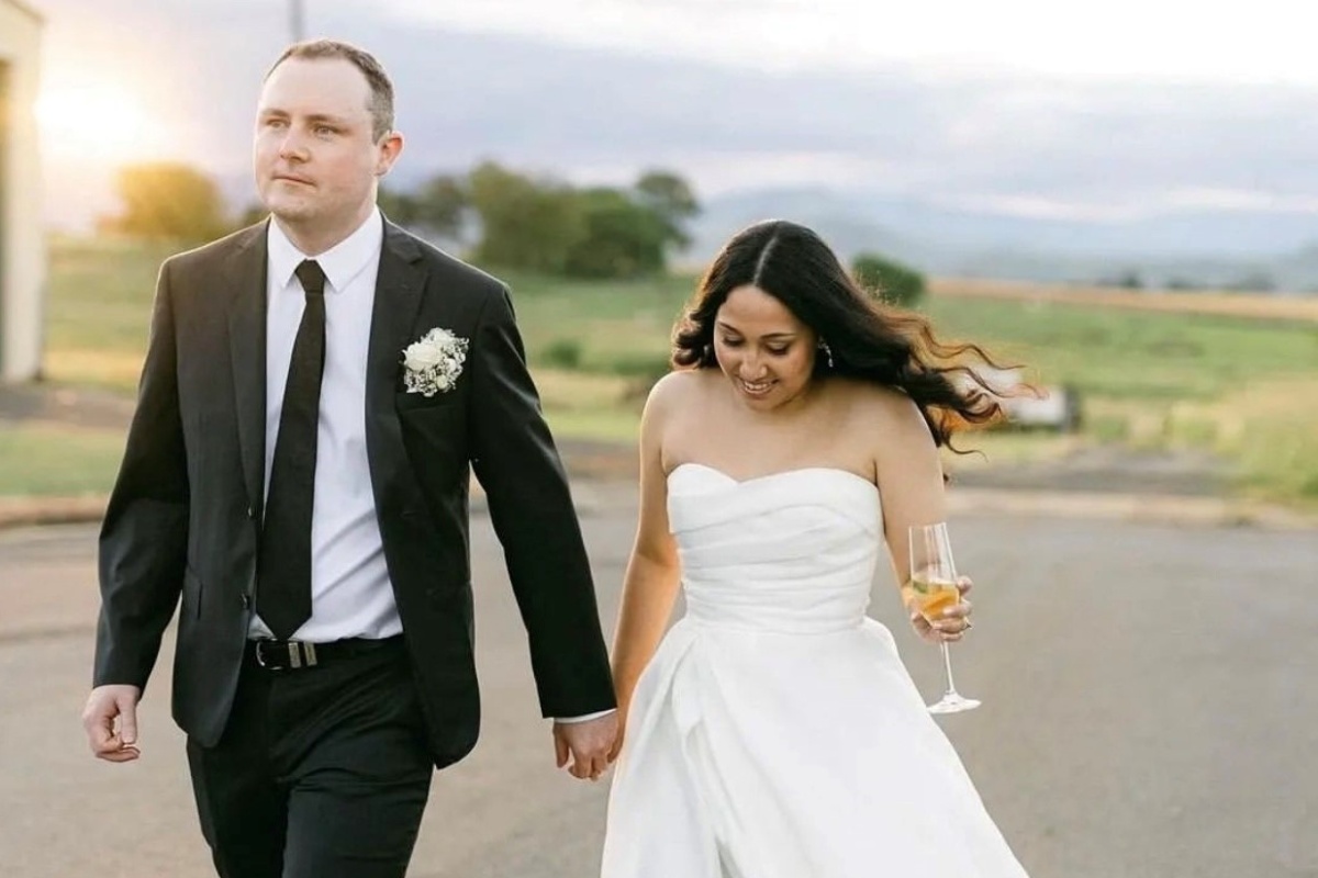 A love match made in heaven and a country wedding for Sophia & Thomas.