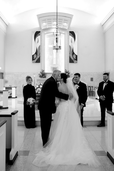 Anastasia & Benjamin’s nostalgic & traditional wedding at the Gold Ballroom of Hotel Du Pont, Delaware