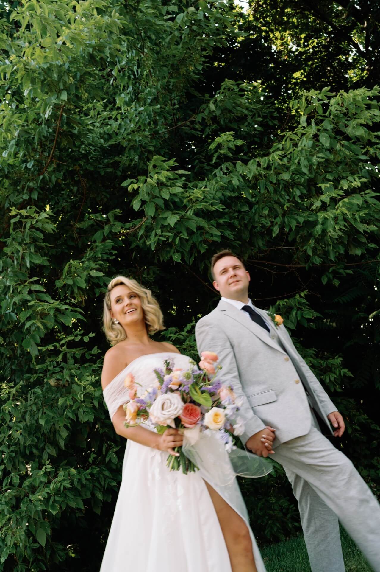 A Vibrant and Romantic Wedding in Pennsylvania
