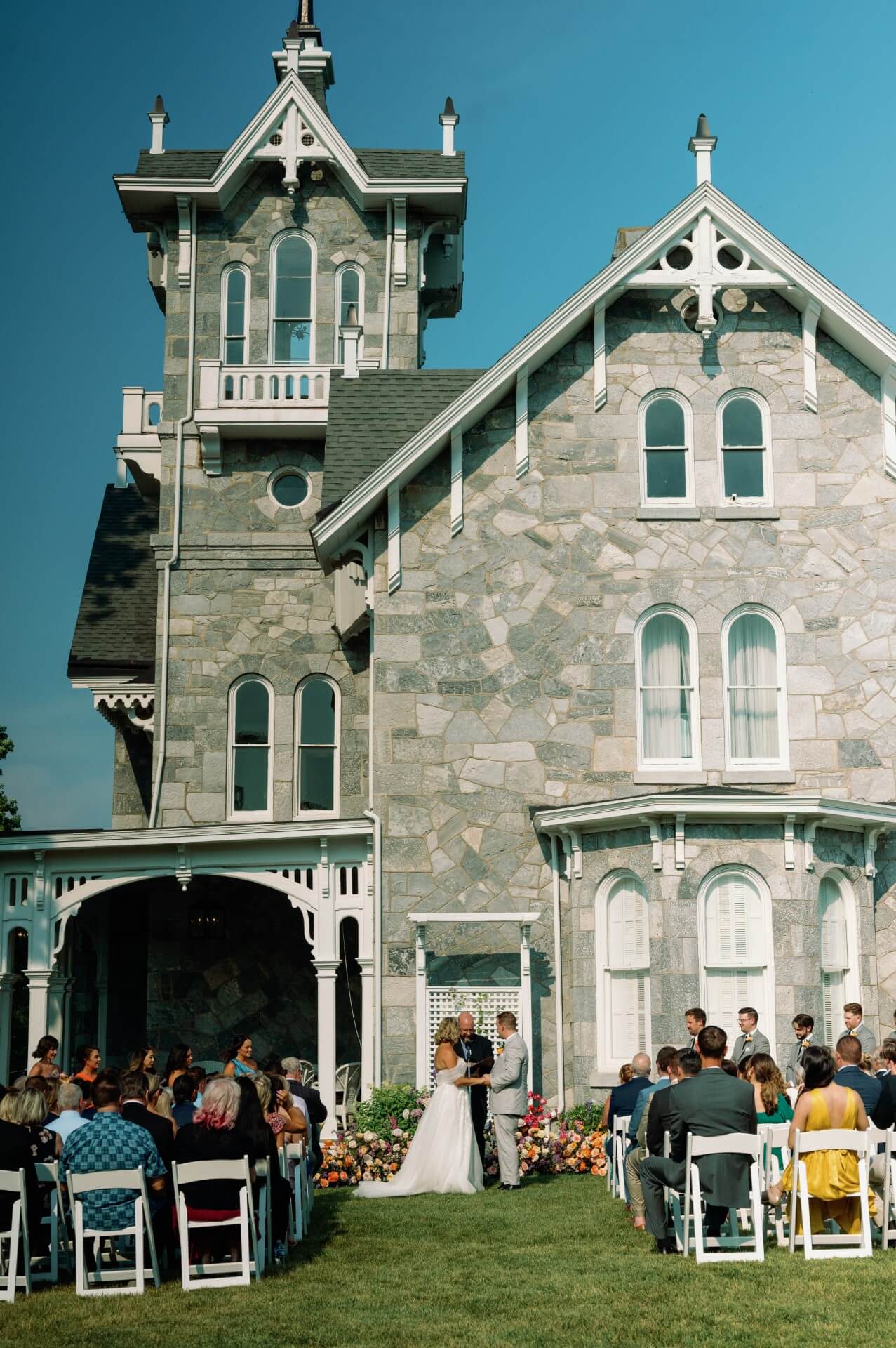 A Vibrant and Romantic Wedding in Pennsylvania