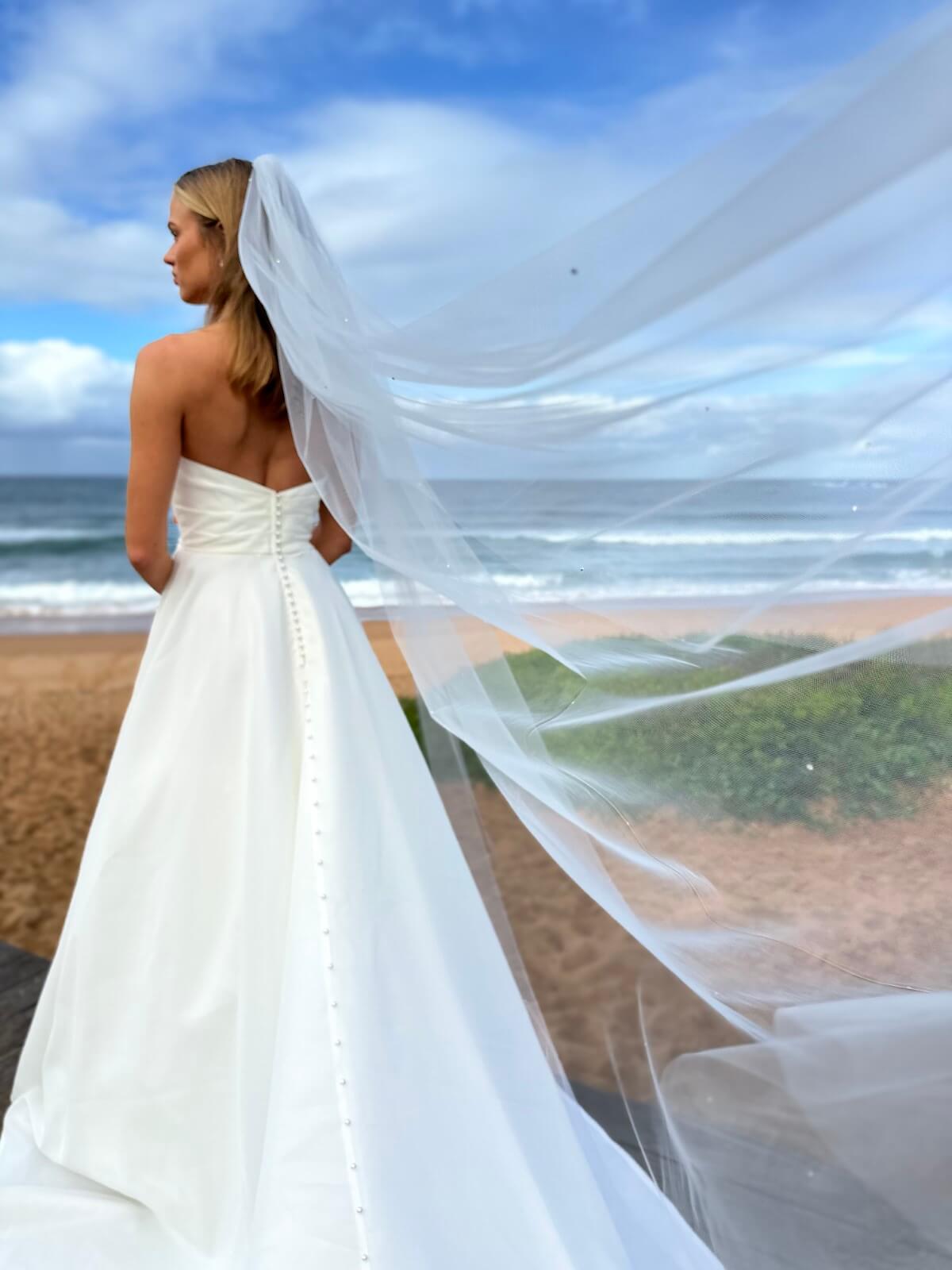 Catherine-English-tulle-Veil-with-scattered-crystals-by-Peter-Trends-Bridal-6