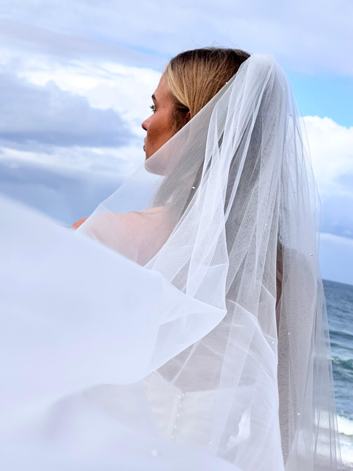 Catherine-English-tulle-Veil-with-scattered-crystals-by-Peter-Trends-Bridal-9