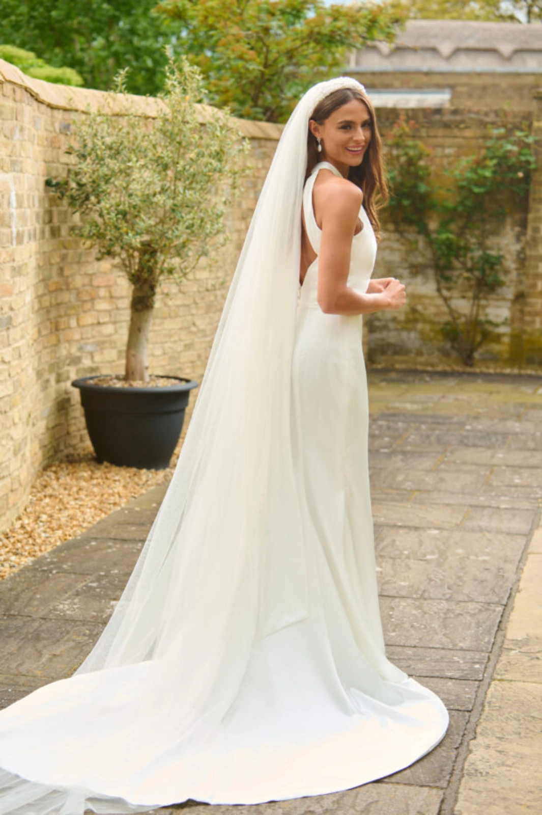 Isabella Italian Tulle Veil Bride Image