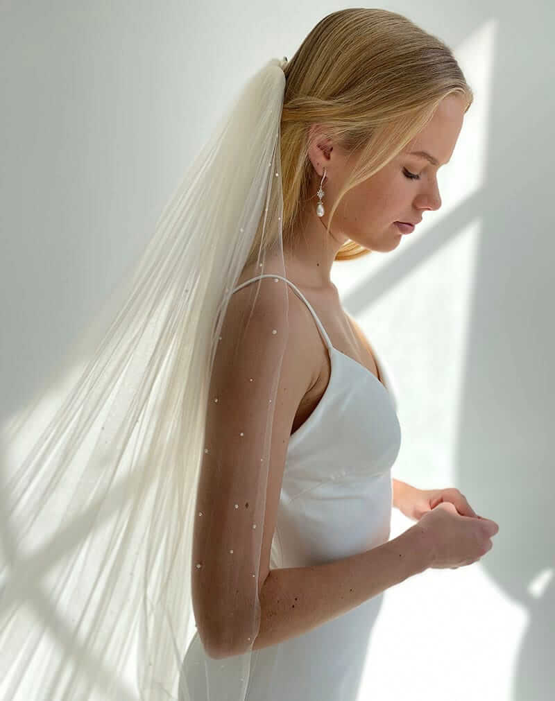 Phillipa-Scattered-Pearl-veil-by-Peter-Trends-Bridal-4