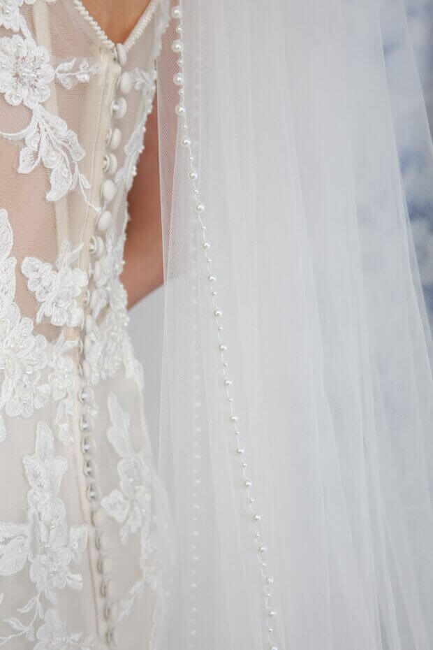 Priscilla-English-tulle-pearl-edge-veil-by-Peter-Trends-Bridal-6
