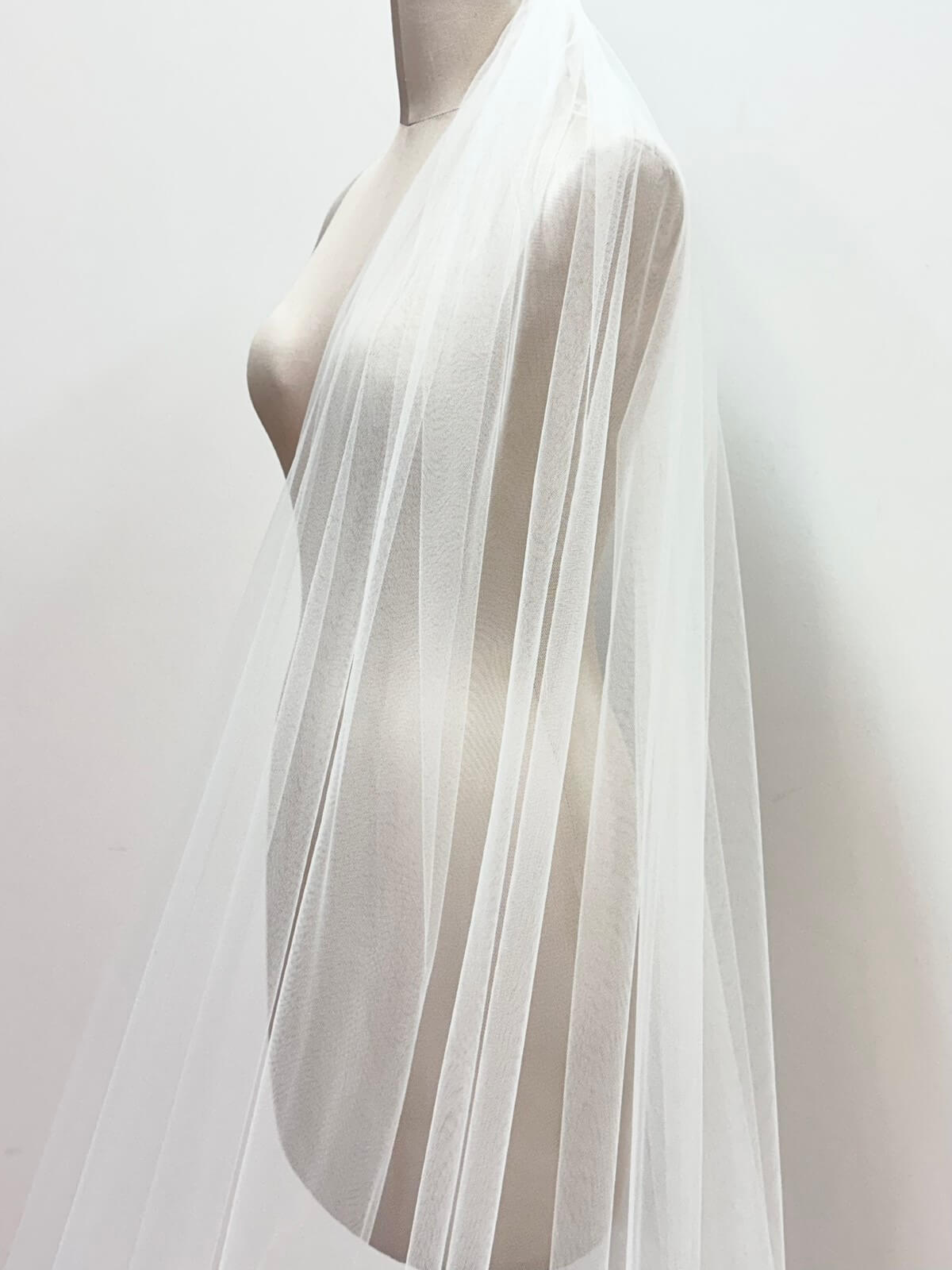 Sophia-Plain-English-signature-tulle-veil-by-Peter-Trends-Bridal-2