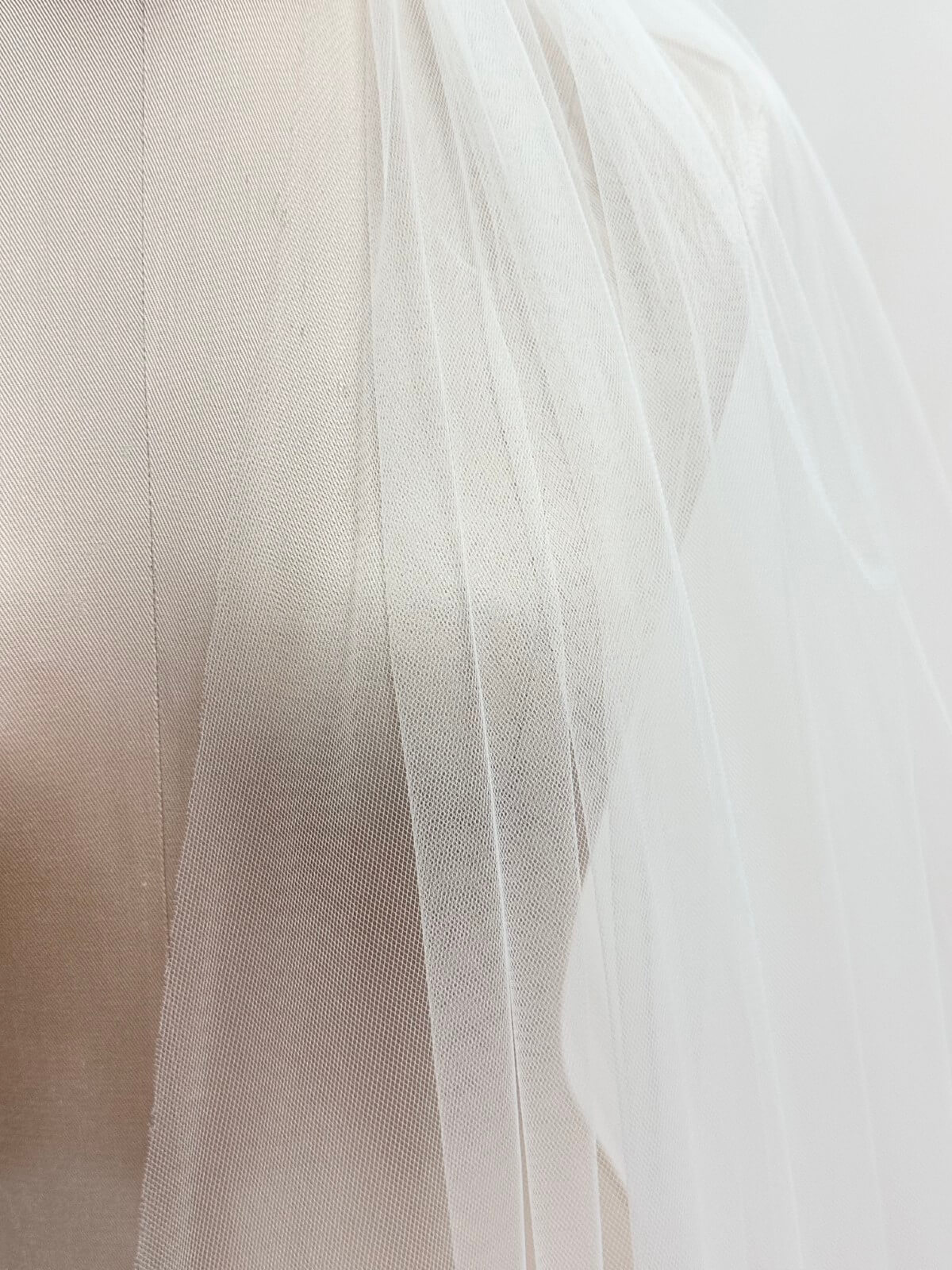 Sophia-Plain-English-signature-tulle-veil-by-Peter-Trends-Bridal-3