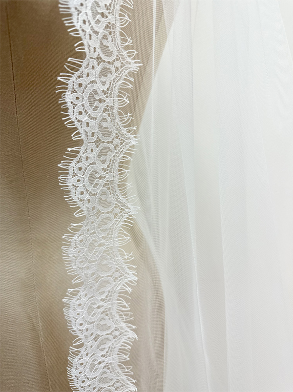 Victoria-lace-edge-veil-by-Peter-Trends-Bridal-Img-Side-Closer