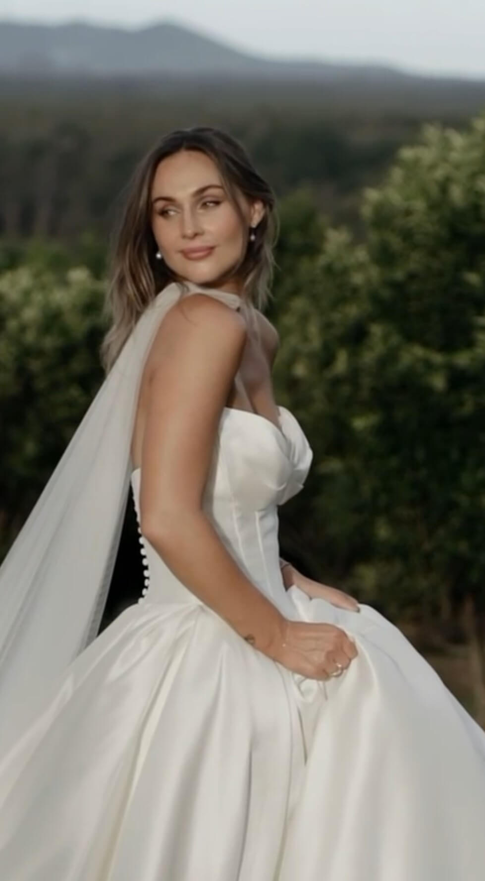 Sybella-Peter-Trends-Bridal-Tulle-Scarf-3