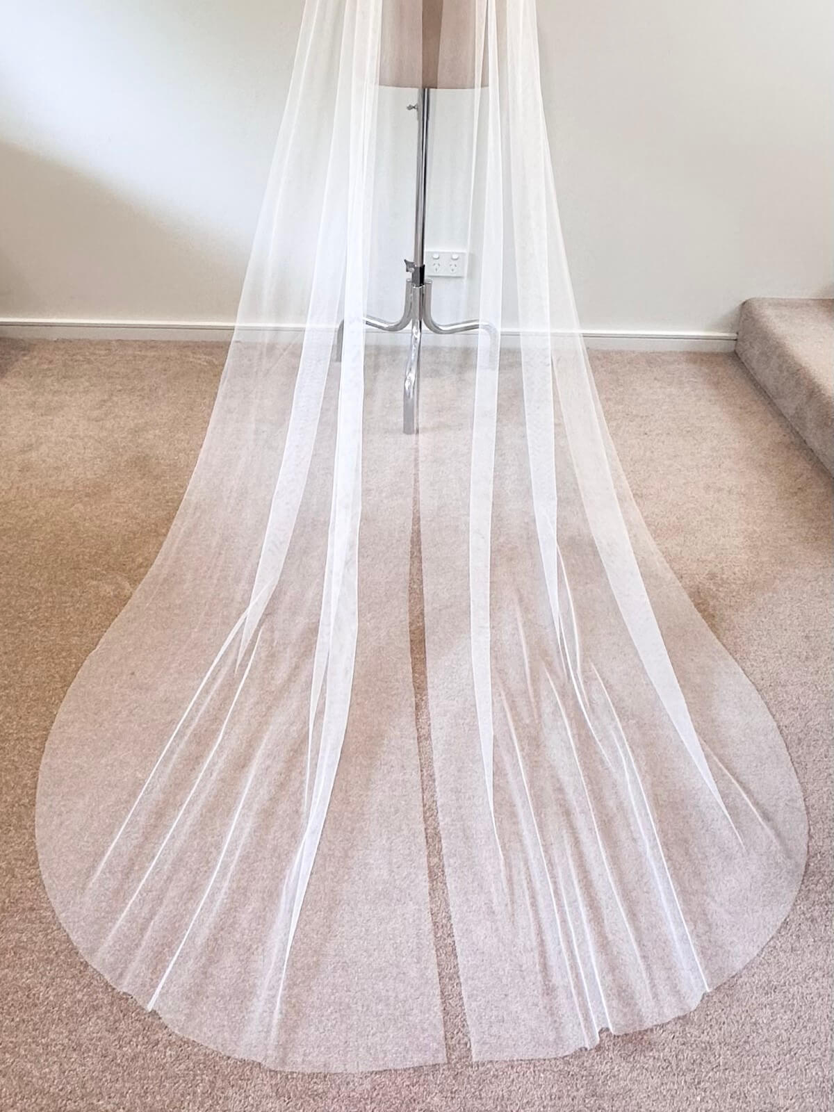 Sybella-tulle-scarf-by-Peter-Trends-Bridal-a